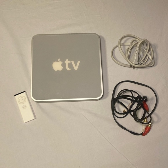 Apple Other - Apple TV White 1st Generation Model A1218 Streamer w/ Remote, Charging Cord EUC
